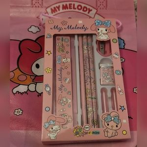 🌟 NWT My Melody pencil set